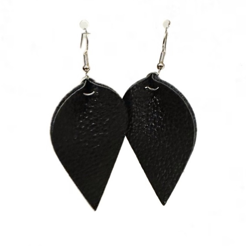 Women’s Black Lightweight Earring